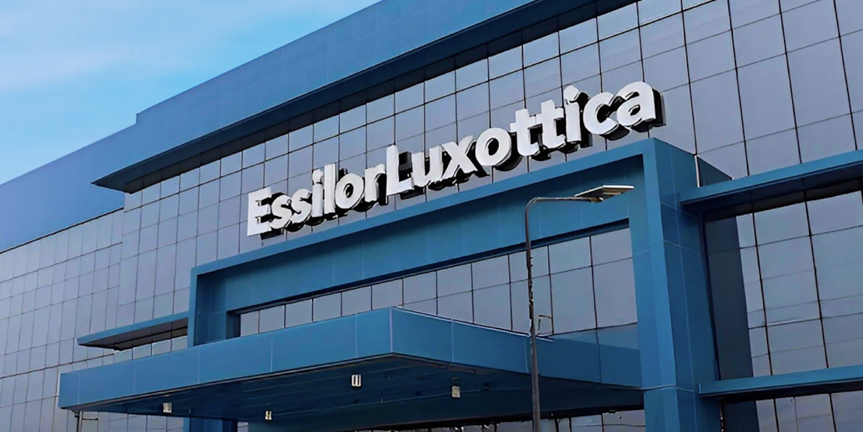 EssilorLuxottica firma un accordo per l’acquisizione di Espansione Group e accelera nel med-tech